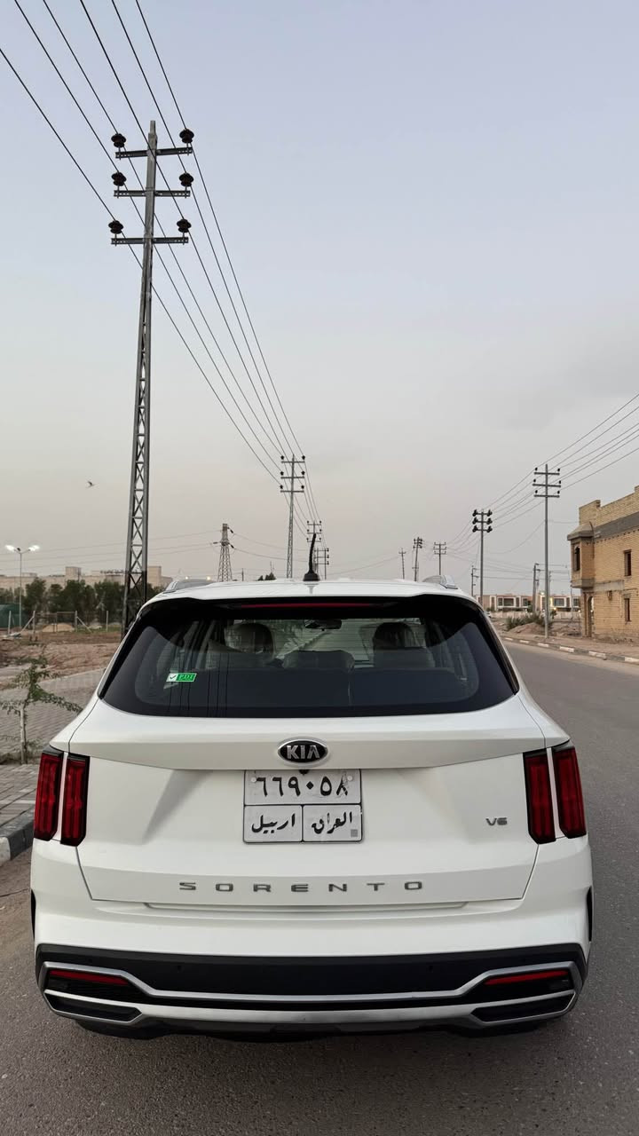 السلام عليكم 
سورنتو  للبيع موديل 21 خليجي ٦ سلندر  كفاله عامة من الضربة والصبغ والتبديل 
مكينة كير كارتون مكفولات بس بيها ملاحظتين بسيطه ٧راكب تبريد ٣ قطع مركزي كير ماوس اربع أنظمة قياده  تشغيل عن بعد  شفتات ستيرن  حساس امامي خلفي  شاحن لاسلكي سايد بريك بصمة بصمة ابواب وتشغيل كشنات كهربائية بالكامل إشارة ترحيب جنطة كهرباء شفط كامرة خلفيه ماشية 53  ألف حقيقي بردات خلفية  فول مواصفات ماعدى البانوراما ستخدام شخصي على وضع الشركة السعر المطلوب 250  وبية مجال بسيط حك الجيه البصرة  . التنومة للاستفسار *********** البصرة, العراق
