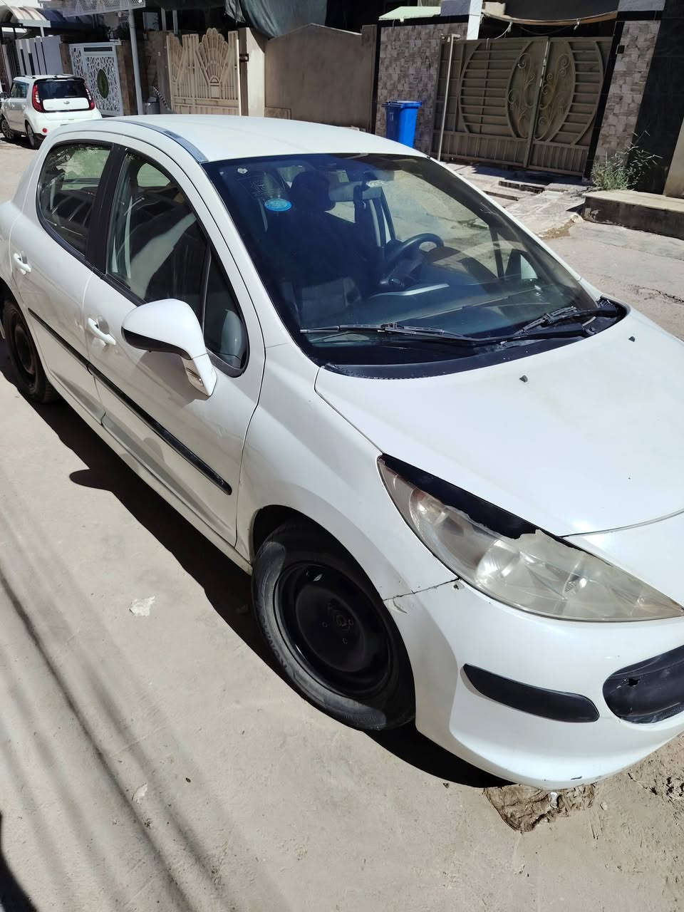 السلام عليكم بيجو فرنسي موديل 2009 رقم بغداد مكانه ديالى ضررها جاملغ أمامي وشويه من بنيد كير ومحرك مكفولات سنوية ٢٠٢٧ السعر ٤٨


**إذا كنت صاحب هذا الإعلان وتريد حذفه لأي سبب، رجاءا أرسل رسالة إلى الدعم الفني**