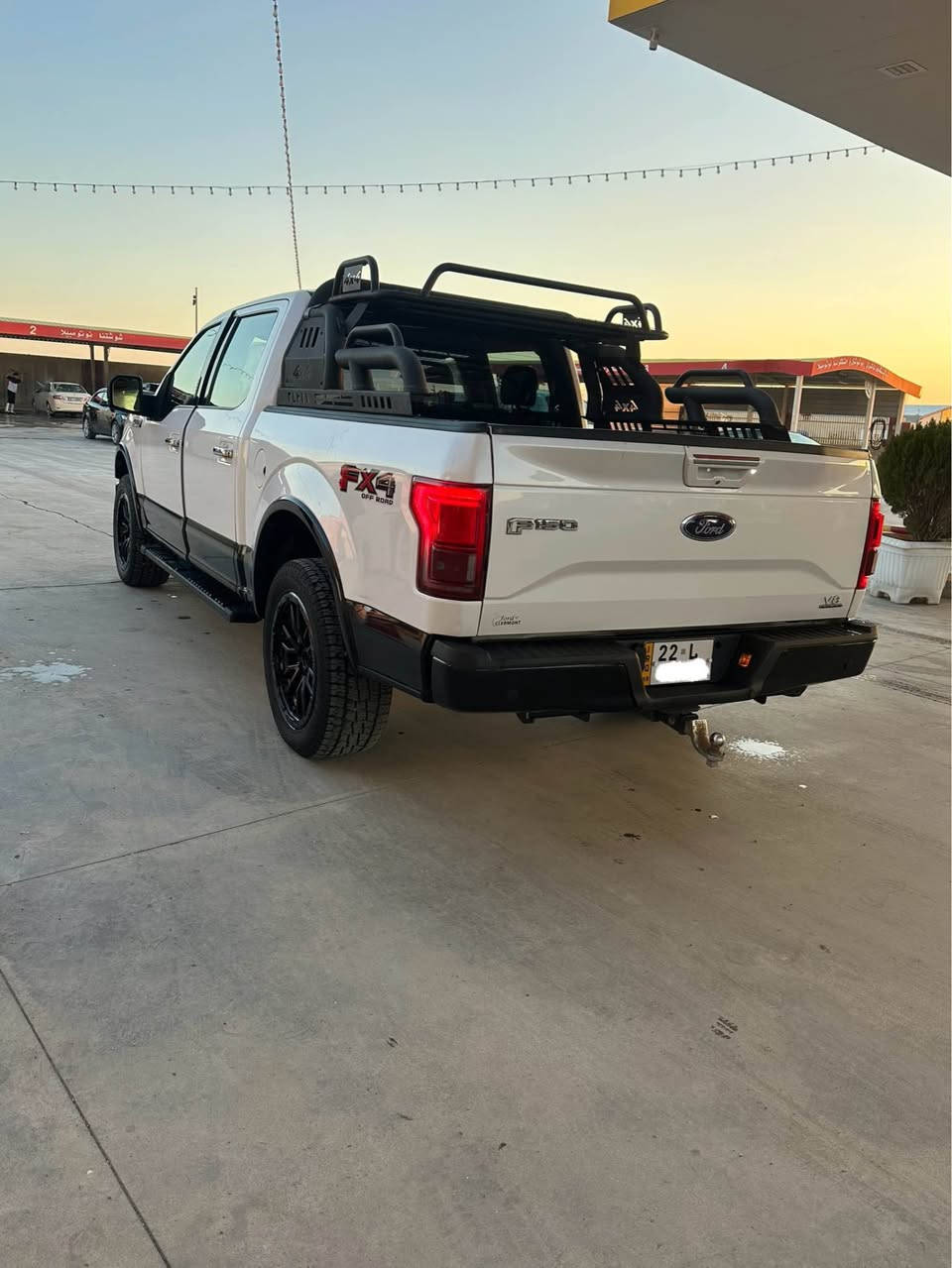 فورد f150 فول لارياد 
سعر ١٧٩
تيل ***********
سياره كلين داخل بص ٥ قتع بس بغ و قماره شبر بغ بدون ضرب بدون دعم كل ارباك سلم شرط 
سياه به كلين داخل بوويه ه بارجه بخه وو ناوجه واني بوستيك به خي هه يه سقفي بي ليدارنوو دعم هه موو ارباكي به شرته 
مواصفات فول بسمه و بريك بسمه و شخال شاشه الكتروني شاشه كبير گير مرغووب بدي صغير باب طويل مرغوب كوشنات جلدوو كهرباي تبريد مركزي رادار امامي ويل كرووم دبل اكسل فول فول  
ماشي ٨٠ الف رقم سنويه جديد 
سعر ١٧٩
تيل *********** عنوان عقرة اكر, نينوى
