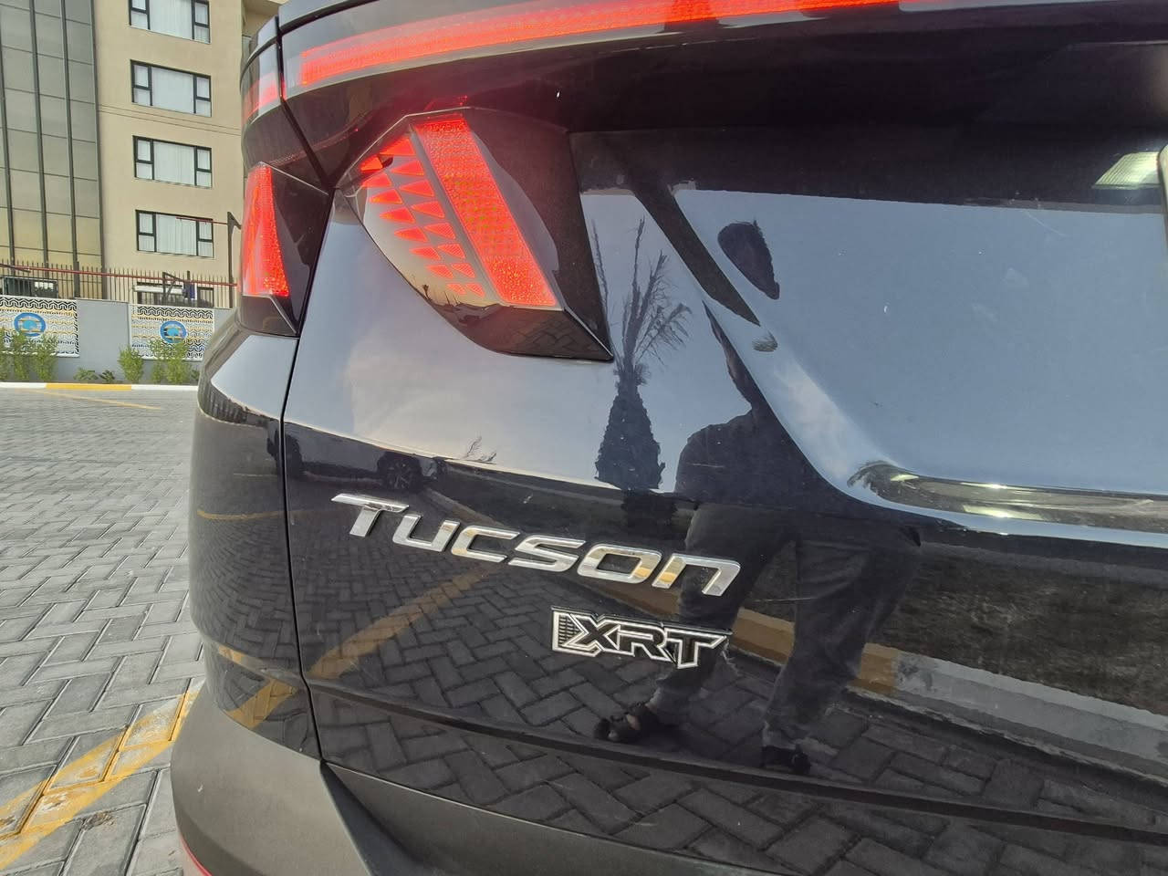 السلام عليكم
توسان  2023 لون نيلي 
مواصفات  XRT 
مكينة 2500 
ماشية 16 الف ميل 
بصمة وتشغيل عن بعد
كشنات جلد
تدفئة كشنات 
تبريد قطعتين
كشن كهرباء 
رادار امامي تحديد مسار 
رادار جانبي نقطة عمياء 
جنطة كهرباء 
شاحن موبايل لاسلكي 
السعر 193
عنواني بغداد حي الجهاد 
***********
***********
