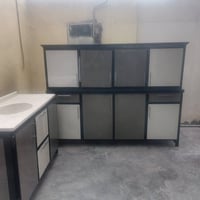 كاونتر للبيع فول نضافه مترين وسنك متر ونص السعر 325 وبي مجال 077002572...