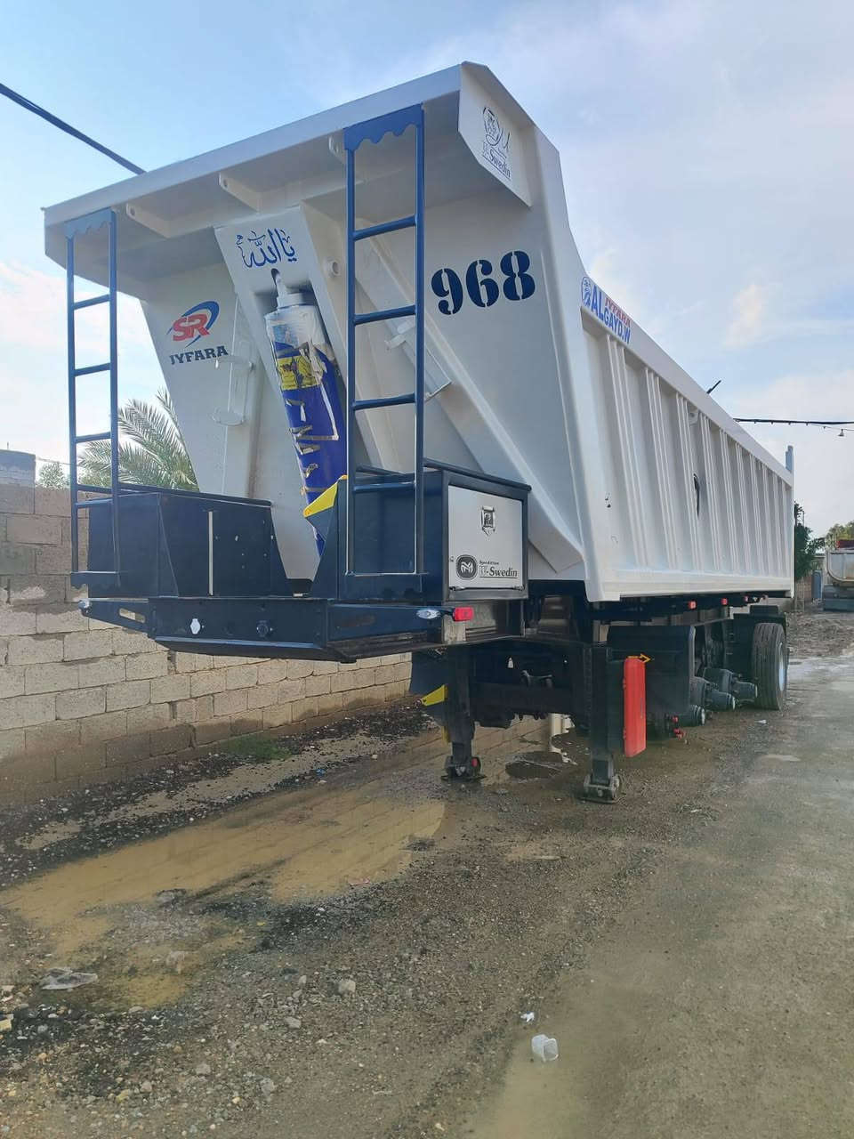 السلام عليكم عربانه للبيع شركه عين العراق حدادي🗜️ اربع دناگير4/جاهزه للشغل/مكلف بنشر ***********/***********📞
