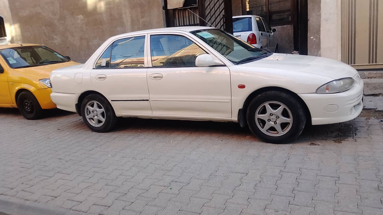 السلام عليكم
بروتون ٢٠٠٤ باسمي كير اوتو 
كير محرك مكفول تبريد شغال بيها صبغ صفحتين للجماليه بدون ضرر اثر شخوط صدر امامي خلفي جديد كهربائيات كلها شغاله دوشمه جديده اريدها ب٤٦ وبيها مجال مكاني الشعب حي سومر ***********
