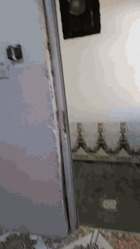 بيت 100متر  مكان فيلق وره مخزن زانا للبيع السعر 25او بيه مجال اتصال على الرقم ***********
