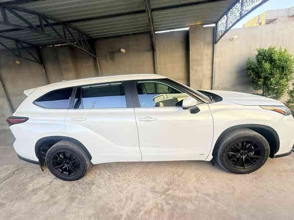 للبيع فقط تويوتا هايلاندر 2023 
 هايبرد
فئة  XLE
وارد امريكي كلين بدون قطرة صبغ

ماشية (28) الف 

فول مواصفات  

✅سلايد روف 
✅نقطه عمياء
✅داخل جلد اسود
✅كشنات كهرباء  
✅اوتو هولد 
✅هندبريك بصمة 
✅وضعيات قيادة  
✅مانع انزلاق 
✅شاحن لاسلكي 
✅تبريد ٣ قطع
✅تبريد خلفي منفصل 
✅جنطة كهرباء
✅تدفئة كشنات وستيرن
✅بردات خلفية
✅حساسات خلفيه  
✅حساس تحديد مسار 
✅كامرة خلفيه 
✅رادار امامي 
شاشة جبيرة تدعم نظام الملاحة 
وبعد بيها مواصفات 
السيارة جديدة  
العنوان : صلاح الدين / بيجي 
السعر 365 
للاستفسار الاتصال (***********)
