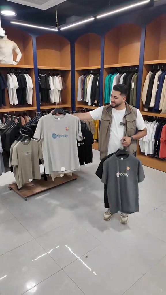 البس فخامة وخلي ستايلك يحچي عنك 🔥 #creatorsearchinsights 


**إذا كنت صاحب هذا الإعلان وتريد حذفه لأي سبب، رجاءا أرسل رسالة إلى الدعم الفني**