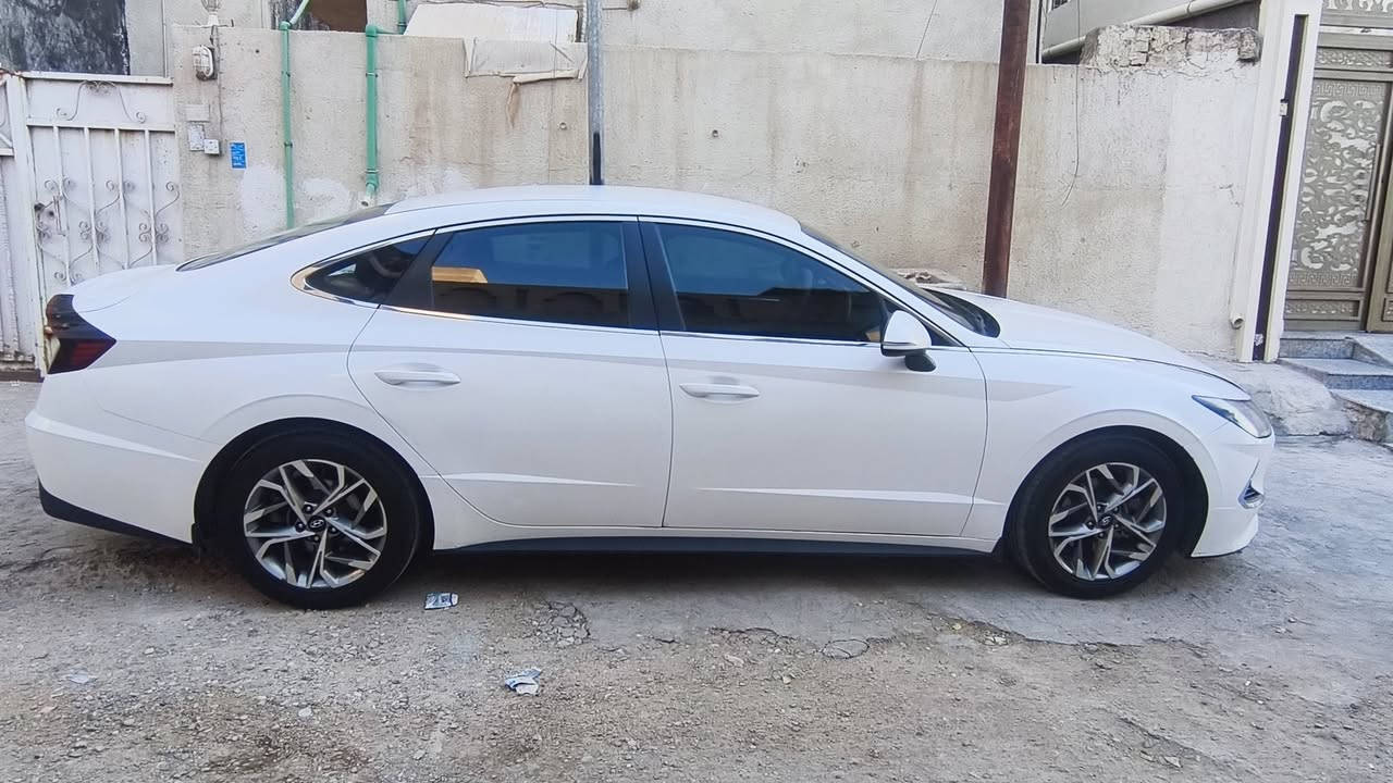 سوناتا للبيع وارد خليجي ماشية 83 سيارة جديدة بيه بس هاي ضربة سيارة اقساط اسقطاع مباشر من صاحب سيارة تنتهي 27 سيارة كفالة كير محرك محرك 2.5 مكان سيارة بصرة للتواصل ***********
