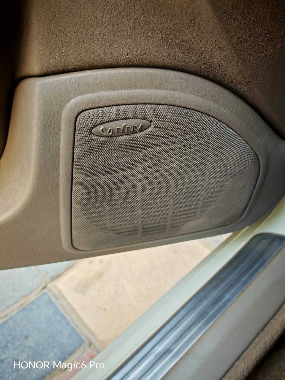 السلام عليكم ورحمة الله وبركاته
اوبتما موديل 2004 وارد امريكي 
ضرر جاملخ خلفي جهة السايق 
بلادية السيارة V6 فئة EX اعلى مواصفات بفئتها فتحة سقف سلايد روف تبريد بيانو سستم صوت infinity كشن السايق كهرباء كروس سرعة لايتات +بلوجكترات عدسة السيارة مصروف عليها باتري جديد تخم بلكات صدر امامي خلفي مي راديتر كلة اصلي وجديد السعر (68)$ ورقة بغداد البنوك (***********)
