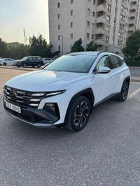 عندي هونداي توكسان خلجي زيرووو مماشية موديل 2025 شركة الاولى ام الضمان...