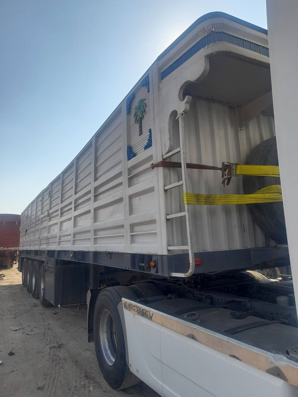 عربانه للبيع عمل موصل اربع محاور (***********)تخم تايرات
