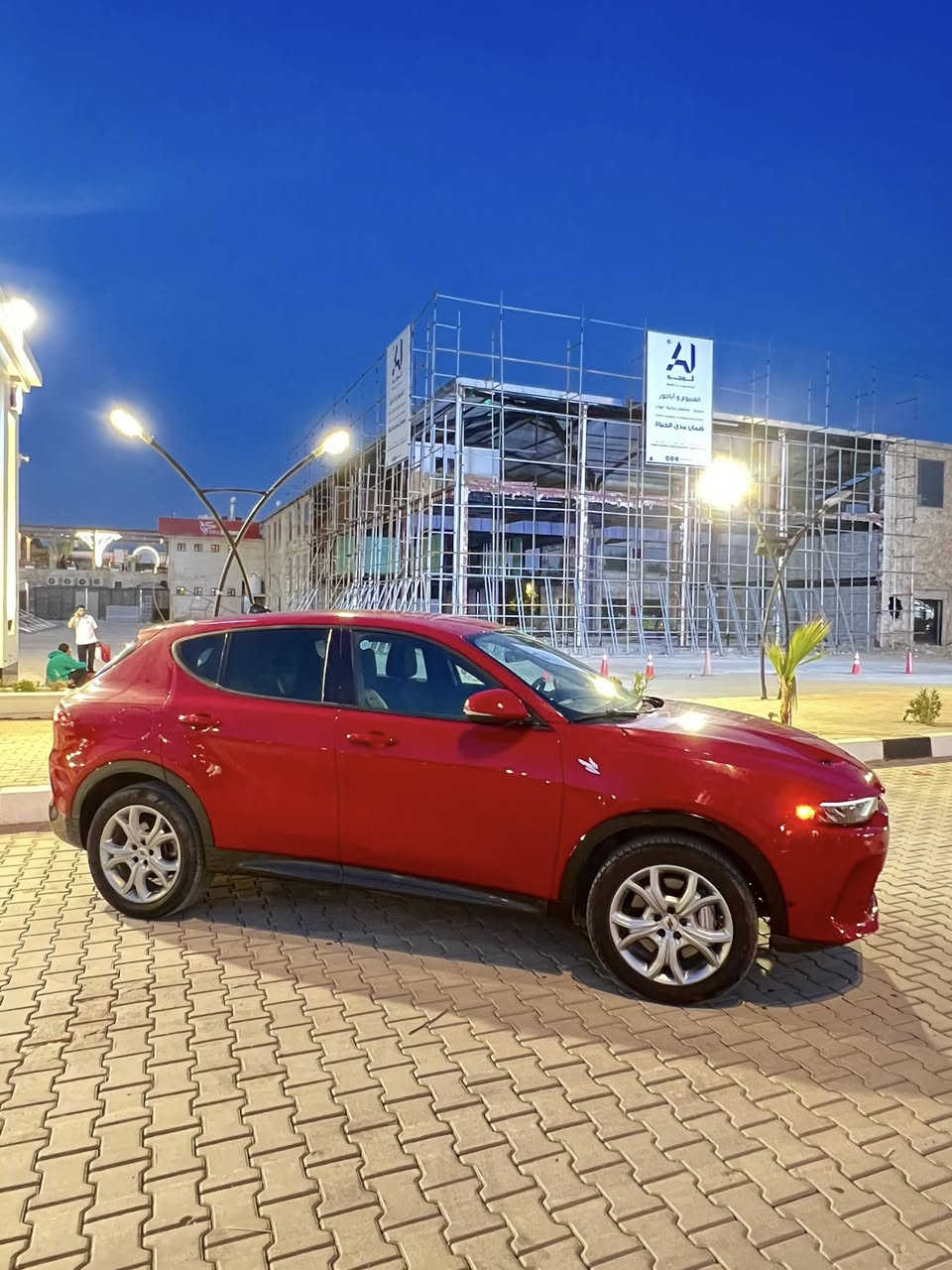 ‏dodge hornet RT دوج هورنيت
السعر 145 ورقة وبيها محال بسيط

الحادث كصه البنيد فقط ومصلح نفسه والباقي كفاله 
الموديل : 2024

المحرك : 4سلندر 1300تيربو +هايبرد بلكن 

المواصفات

شاشة حجم كبير

کار بلاي

كشنات جلد +مخمل + كهرباء + ذاكرة

تدفئة  بالكشنات

تدفئة بالستيرن

شفتات تحكم بالستيرن تبريد قطعتين امامي + خلفي 
المري الجانبيه تدفئة و اشارة ورادار

رادار امامي + جانبي

حساسات خلفية

كامرة خلفية دواره 

رادارات امامية + جانبيه

قيادة ذاتية

مانع تصادم

تحديد مسار

رقم فحص تترقم اي محافضه مجاني 

السياره دخول جديد اي نقص مابيه 

اي استفسار ***********
