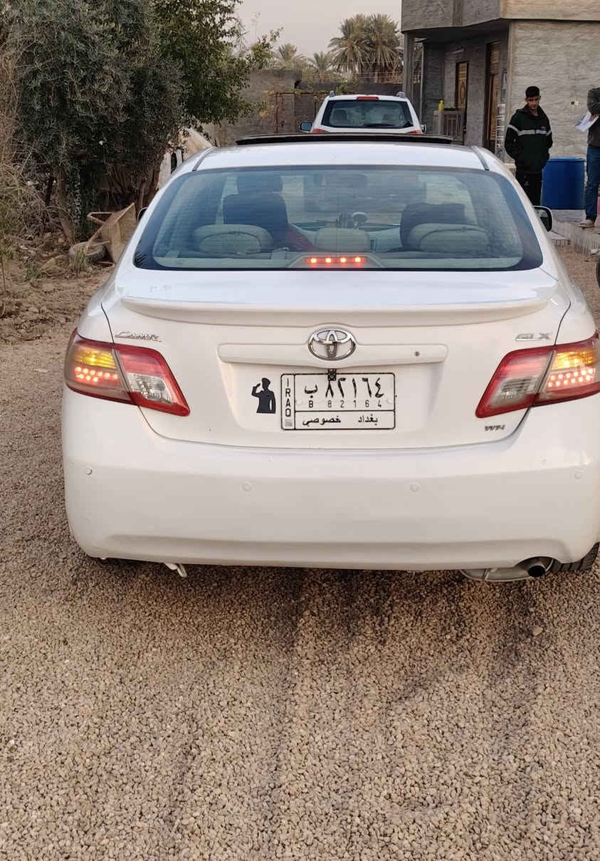 السلام عليكم من رخصت الادمن تيوتا كامري 2008 رقم بغداد باسمي خليجي محرك كير  مكفولات كهربائيات كلها شقاله تخم تاير جديد تحكم ستيرن فول مواصفات تحويل مباشر السعر 120 وبيها مجال بصيط المكان رمادي جزيرة الخالديه (((***********)))
