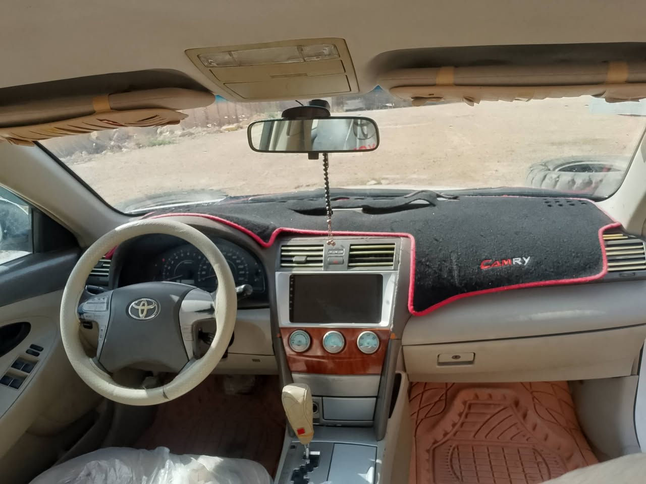 السلام عليكم من رخصة الادمن
كامري 2007خليجي
رقم انبار 
كير محرك صدر تدفئه تبريد خير من الله جاهزه
بيها صبغ بسيط بابين السائق ولخلفي من التريشه وجوه فقط + الهلال الايمن  
مواصفات نص فول 
باسمي شرط التحويل 
السعر 105 بيها مجال كلش بسيط حك العمله 
***********
