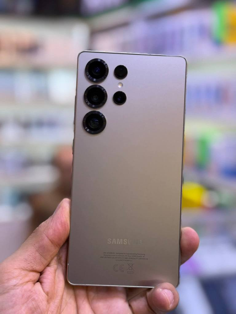 كلكسي S25 الترا تيتانيوم ذاكره 256 عشوائيه 12 +12
غراضه كامله اصليه مطابقه شرق اوسط جديد جهاز
مستعمل شهرواحد جهاز بعده جديد  مع ضمان 
للبيع او مراوس جهاز شرط الفحص ضمان سنه شركه جبال
نضافه 100%  دبل شريحه  سعره 1170 الف جهاز مكفول 
 *********** مكاني كربلاء كربلاء, العراق
