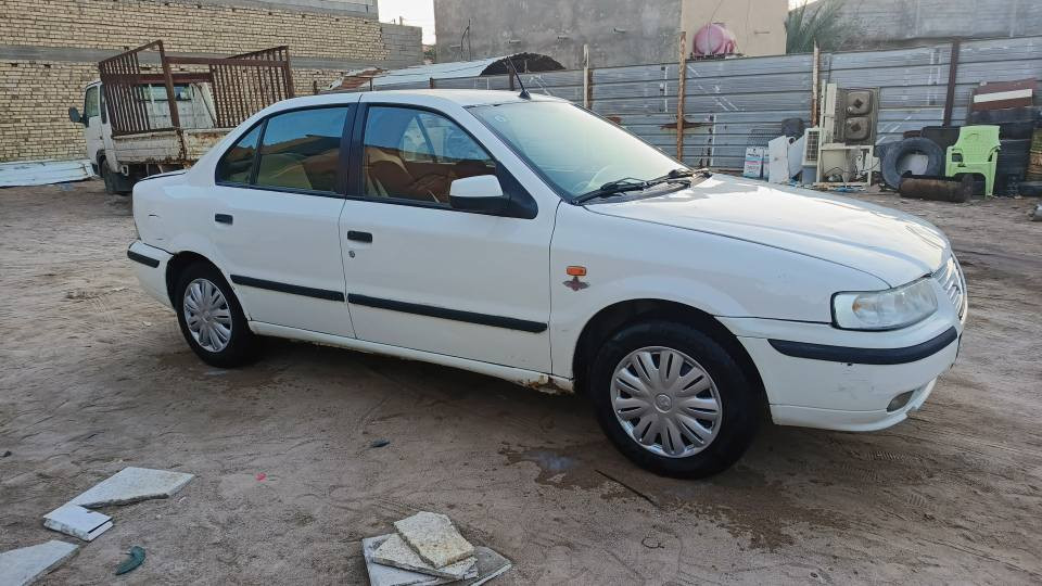 سمند 2011 رقم بصره سنويه لل29 تحويل ثاني يوم ،، السياره  كفاله ظربه وصبغ وتبديل عدا الدواير الخلفيه معمره سابقاً و حاليا بادي بيه الخياس ،، ولباقي كفاله مكينه وكير وحداده كله جاهزه سعرها 40 وبيه مجال مكان السياره بصره ،،*********** البصرة, العراق
