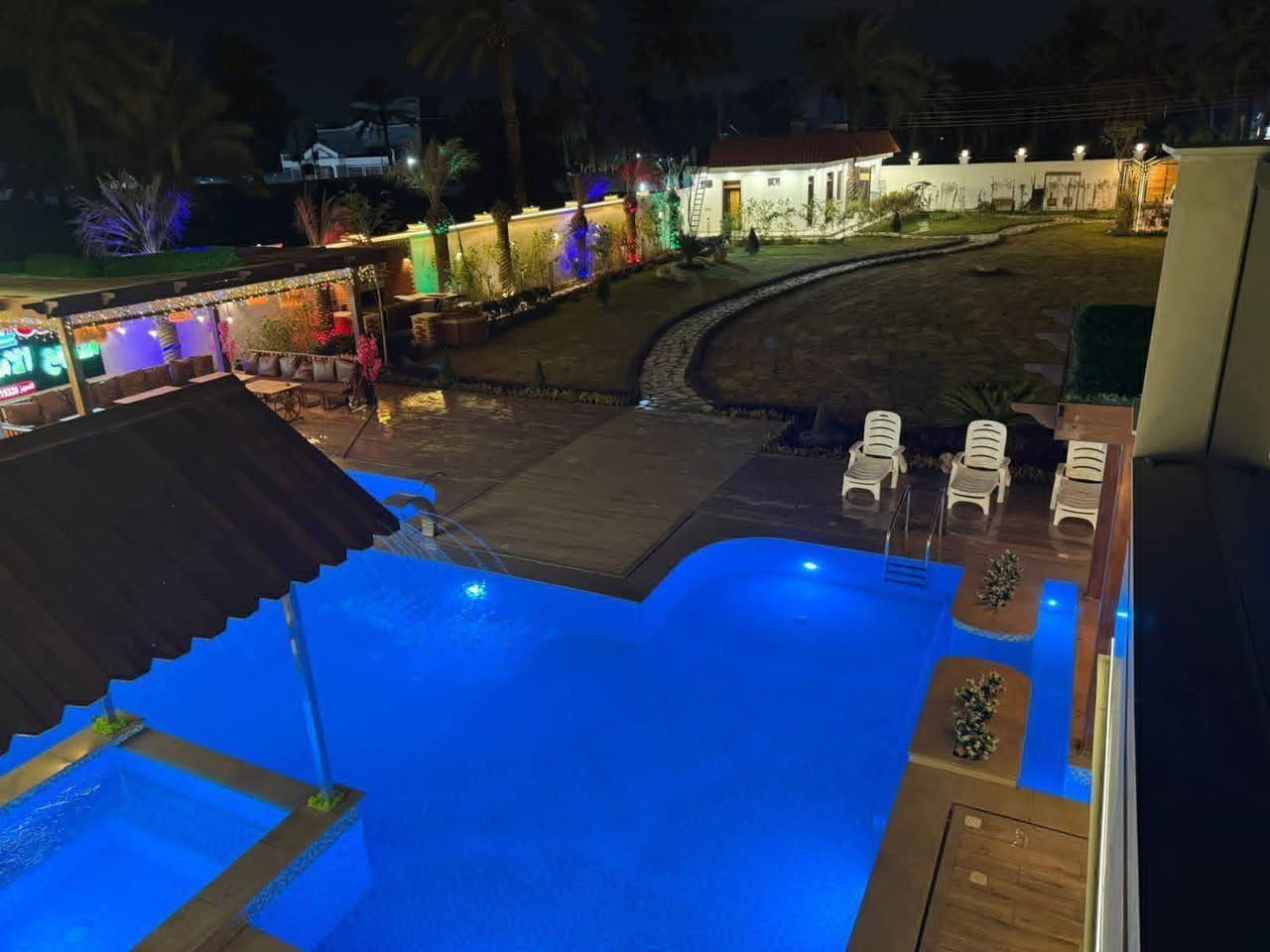 تتوفر حجوزات طيلة أيام الأسبوع 🏕مزرعه منتجع الامراء🏝 يتوفر مسبح داخلي وخارجي موثقة باجرلي 🏖بغداد الدورة🏘 البوعيثة للحجز والاستفسار رقم 📞***********
