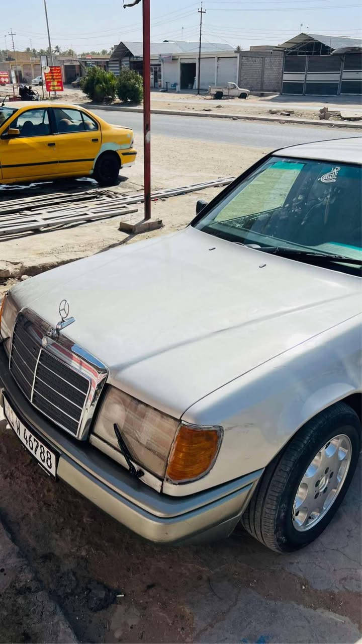 سلام عليكم مارسيـدس دب للبيع
مديل 1989
مكينة محور ياباني 
والباقي بلاد 
السياره جاهزه 🔹
حداديه خير من الله 
كهربائيات كلها شغـاله ✔️
رقم بغداد سنويه لل 31  . مداور ☑️
السعر 43 وبيه مجال
العنوان الدوانيه قضاء غماس  
الاستفسار اتصل على الرقم ***********
