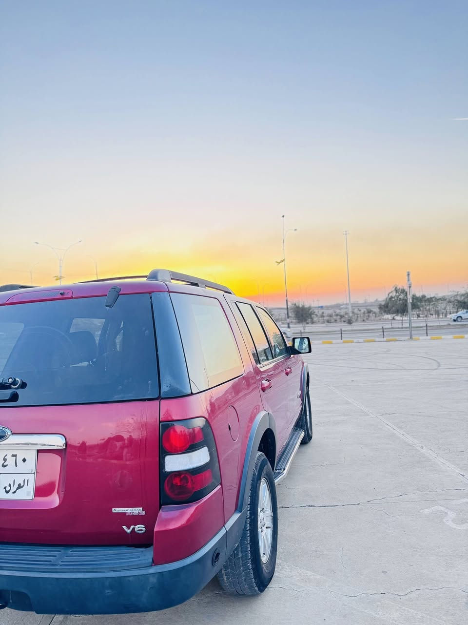 فورد اكسبلورا ٢٠٠٧
بدون ضربة بس باب السكن مصبوغ
مواصفات XLT 4*4 دبل اكسل
شاشة و كاميرة
كير و محرك بشرت 
كهربائيات بشرط
مابي اي عيب 
سيستم بنزين و غاز
بيها بطاقة بنزين و غاز 
تبريت مركزي
شرت تحويل  
سعرة ٨٨ بيها مجال
مكاني كركوك
***********
