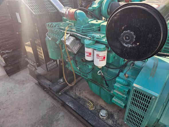 السلام عليكم السعر  ٤٢ ورقه 

مولدات نوع كمنز حجم ١٠٢ سته سلندر راس توليد ١٥٠ كي في جديد  بلادي 
 العنوان كراده مجمع مشن شارع جاك عبود 
*********** 
*********** بغداد
