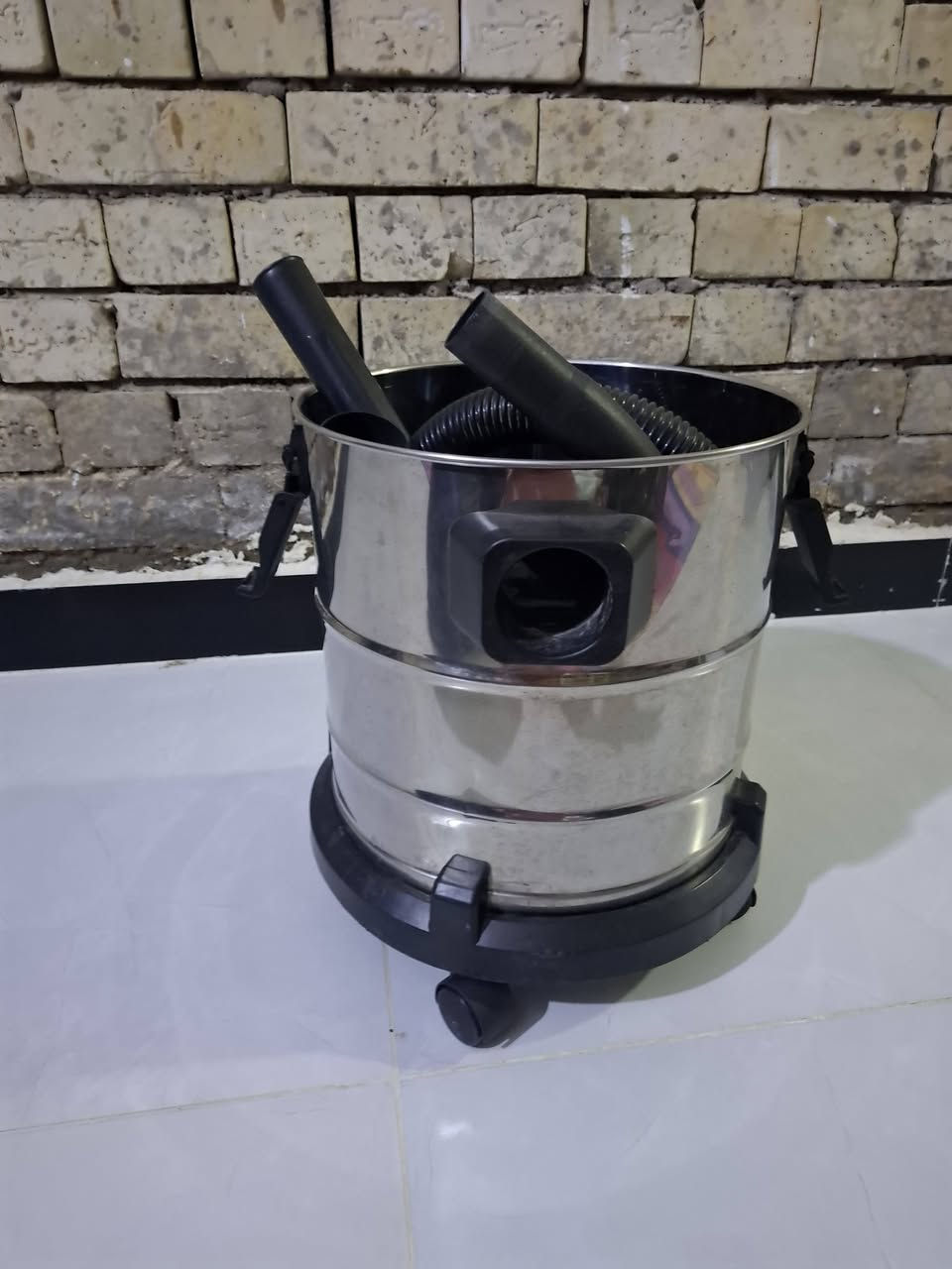 مكنسه كهربائيه باله الماني غير مستخدمه المكان حي العامل


**إذا كنت صاحب هذا الإعلان وتريد حذفه لأي سبب، رجاءا أرسل رسالة إلى الدعم الفني**