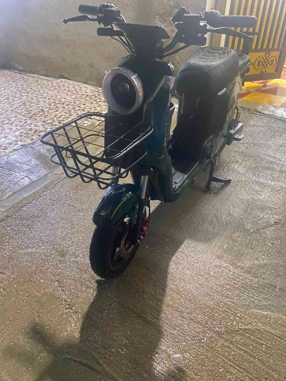 السلام عليكم باسكل شحن R9 للبيع ونلي كامل قبل شهرين اخذنا من حسنً وحسين بطاريات نضاف وقويه عدد 5 ملف 1500 مابيً اي نقص تجي تفحص وتاخذ العنوان حله بكرلي السعر خاص 
الرقم: ***********
