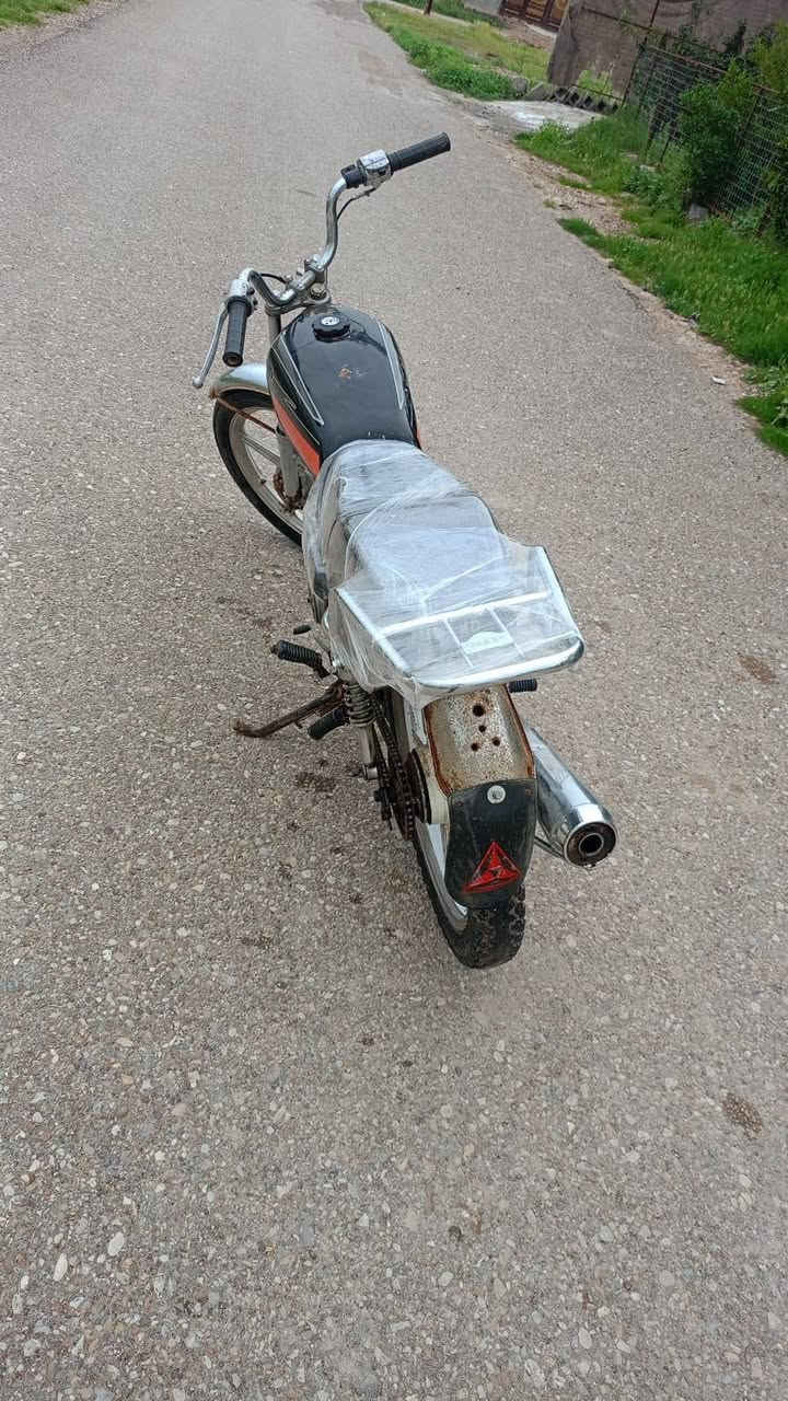 دراجه تايكر للبيع موديل 20 شغاله نقص بيه قبق مال الصفحه مال الكير بس هندر واحد ناعمه السعر 200 وبيه مجال العنوان بعقوبه ***********
