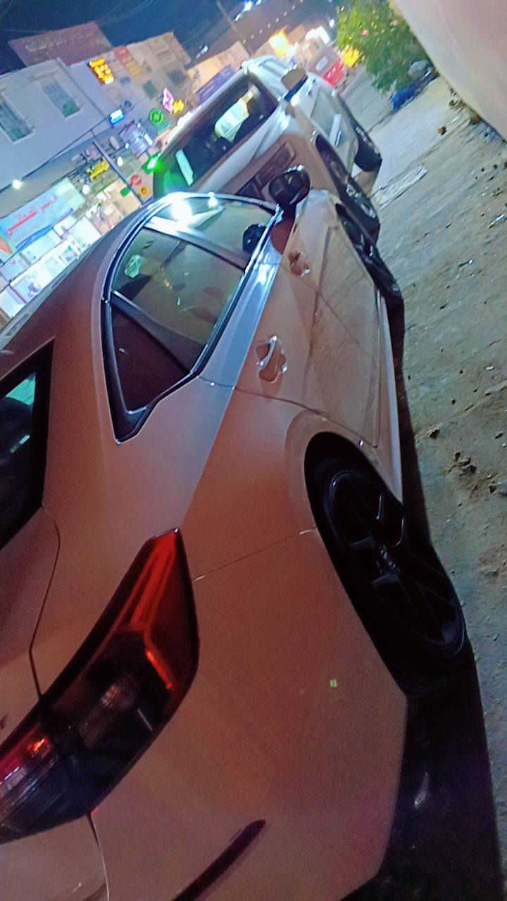 هوندا سفك محرك 2000
تنفس طبيعي حادثهه موضح بلصوره
كير محرك تبريد كفاله
تخم تاير 
بصمه تشغيل عن بعد
السياره ماعوزهه شي
***********
مكان السياره البياع الشرطه الخامسه
