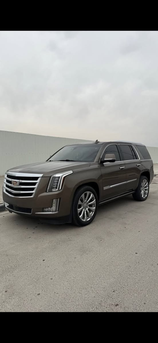 سلام عليكم كديلاك سكاليد موديل 15 فول مواصفات اعلى فئه كفاله عامه سعر 175 رقم الهاتف ***********
