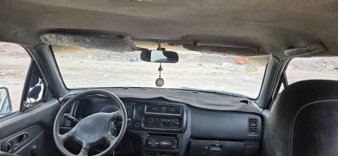 سلام عليكم شباب بيكم موديل ٢٠١٠ وادت أدوات أدوات متومه ارقام وسنويه أربيل نكليزي سياره جديده وجازها من كلشي السعر 23العلوان ناصريه
***********
