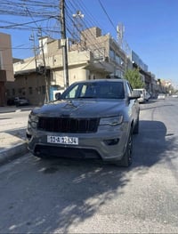جراند شيروكي ٢٠٢١ • ٥٠ الف ميل • رقم بغداد