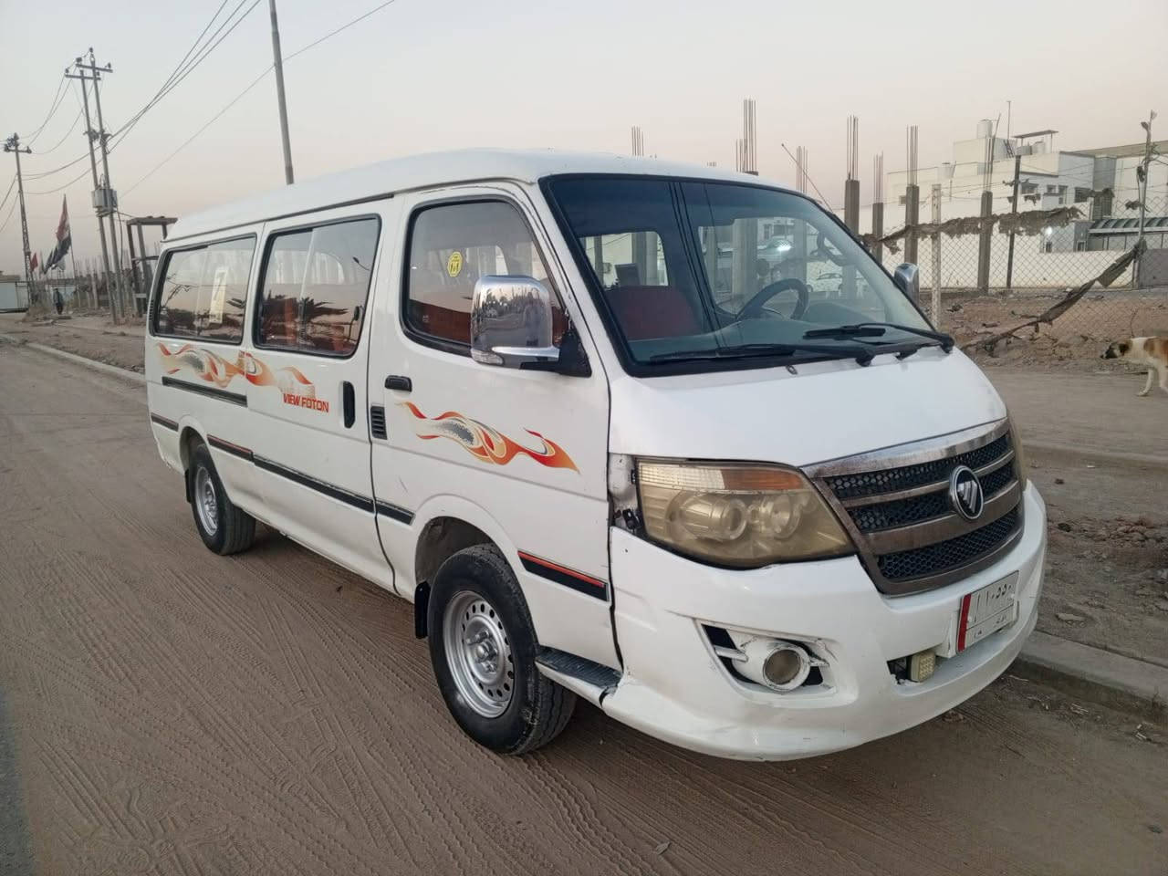 فتون للبيع موصليه كير جديد تخم تاير جديد سياره حلوه 40 وبيه مجال مامتواجد عل فيس اتصل وبيك خير ودلل ***********
