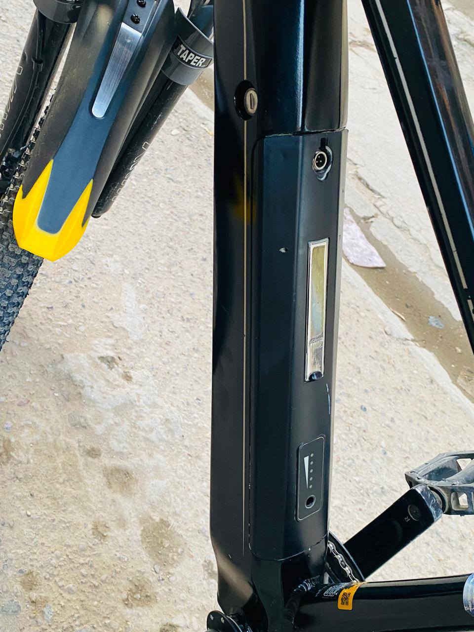 السلام عليكم للبيع بايسكل شحن ليثيوم ياباني اصلي مال باله ماركه بطاريه 36فولت ملف 500 واط يجي وياه بصمتين وسويجين مكاني بغداد جديده سعر 500 وبي مجال *********** مامتواجد خاص فقط على الرقم
