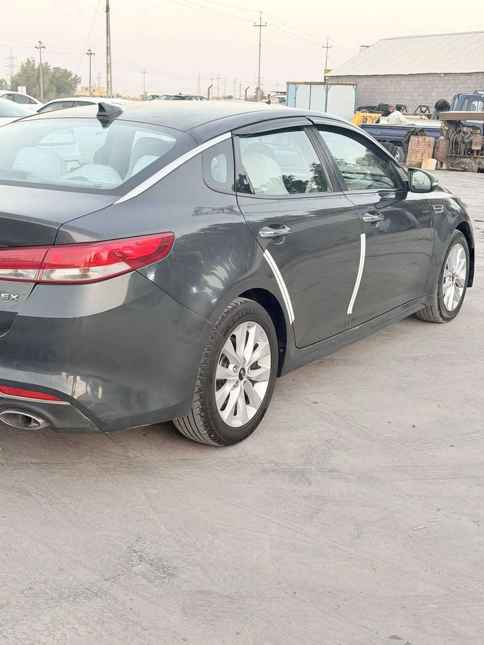 السلام عليكم أوبتيمه 2019
رقم بغداد بسمي تحويل مباشر 
تبريد 🥶 سيارة جاهزة الاخير
حداديه جديدة تخم تاير 
فول مواصفات محرك 2400
سيارة بصمه تبريد خلفي
سعر 128وبيه مجال (***********)

