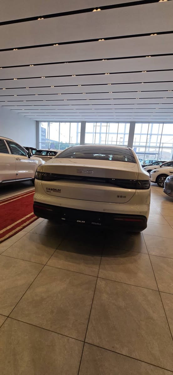 🚗🔥 سيل ٥ 🔥🚗 *********** البيع نقد فقط
سيارة�BYD SEAL5�بتصميم عصري ومواصفات حديثة تعطيك الراحة والقوة
 بنفس الوقت.

‎سيارة اقتصادية وعملية�✨ تصميم حديث وجذاب�✨ قيادة مريحة و متطوه
 العنوان:بغداد – البياع الاشارع الاول �المنيز �شركة ديار الكرم 

للاستفسار والحجز:***********

‎⚡ الكمية محدودة�

سارع بالحجز قبل نفاد السيارات

المواصفات 

♠️بصمه 

♦️زيرو

♣️موديل 2025

♠️حساسات خلفية

♠️بصمه تشغيل

♦️تشغيل عن بعد

♣️حجم المحرك 1,5L

♦️شاشه اصليه 

♠️كامره خلفية

♦️هند بريك كهرباء

♣️اوتو هولد

♦️مفتاح التشغيل بصمه

♠️تحكمات مقود

♦️مقول جلد حياكه 

♣️دخول ذكي

♦️اشاير بل مري

♠️المقاعد جلد رياضي

♦️ اناره داخليه LED

♣️ لد امامي LED

♦️بك لايت LED

♠️قطعتين تبريد

♦️كروس سرعة

♣️حجم الاطار 16

♦️مانع تزحلق
