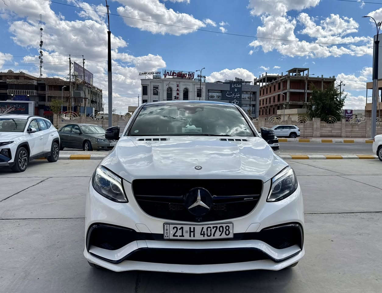 مرسيدس 2017 GLE63 AMG وارد الماني
مكفولة كفالة عامه
للبيع فقط بدون مراوس
المواصفات : 
اعلى فئة بال GLE
. مكينه 8 تون تيربو  550 hp
. كيجات 320
. بانوراما
. حساسات اماميه خلفيه وجانبية
. رادار امامي توقف ذاتي
. كاميرات 360
. داخل احمر واسود بلادي مختمة AMG 
. شاشات عدد 3 
. كشنات 
‏. Auto Park
. انارة ترحيب
. المقاعد كلها تدفئة
. حاملات الاكواب تدفئة + تبريد
. لايتات امامية لد والعدسة داينمك
. مري جانبي ترحيب وتدفئة وتنطوي كهرباء
. لد داخلي الوان متغيرة تتحكم بيها من الشاشة
. تبريد بيانو
. كشنات ميموري خزن
. ثلاث انظمه قيادة + Eco | Normal | Sport | Sport 
وباقي المواصفات المعروفة ما اريد اطول عليكم بيها
ممشى السيارة 92 الف
ارقام سليمانية بأسمي تحويل مباشر هزة وفحص كاملات
بدون مسج وبدون نقص عليها سيرفس كامل 
من اطارات وباتري وزيوت ومنظومة احتراق
السيارة بلادية بدون برمجة بيها البك فاير 
والتسارع كلش قوي 550 حصان ينطح حصان
مكان السيارة الانبار _ فلوجة او بغداد _ المنصور
سعر 390$ وبيها مجال للشراي
للاستفسار : ***********
***********
