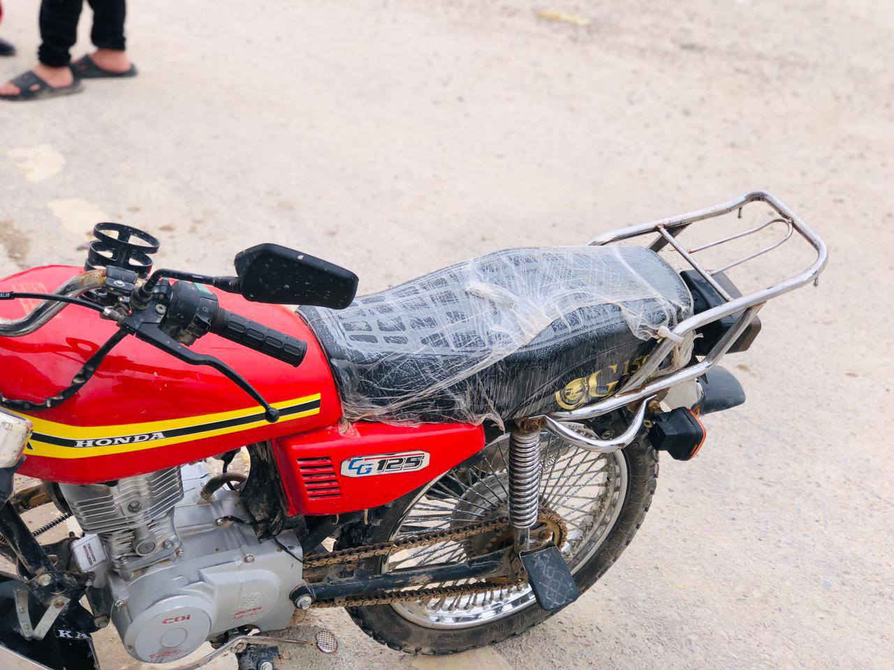 سلام عليكم ماطور تايكر مودي 2020 الدراجه نضيفه تعال كلب وأخذ الدراجه كدام العين مكاني القادسيه قطعه 500 مقابل جامع ابو بكر السعر 350 وبيها مجال خابرني *********** متواجد على الفيس
