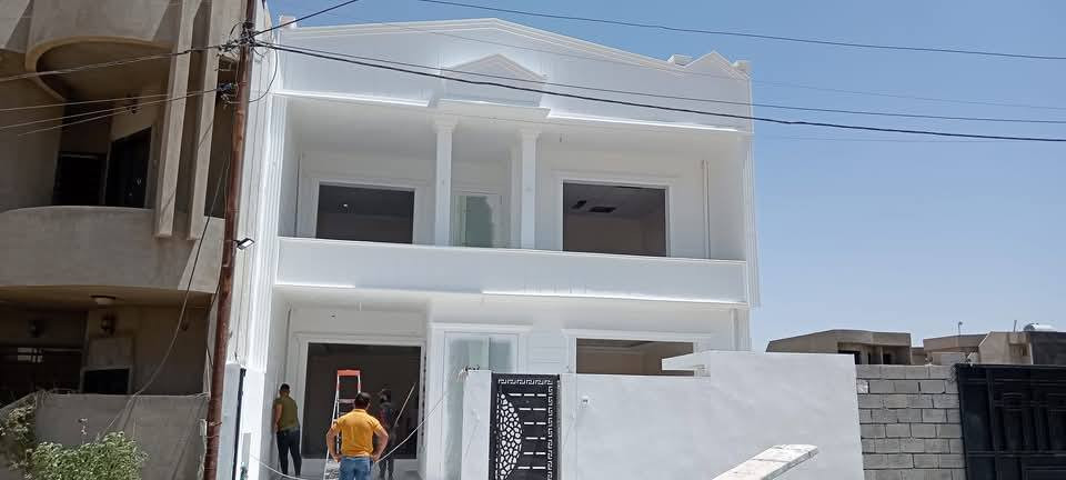 السلام عليكم✋ اعمالنا 
#فلين خارجي مع ضمان شرط تركي 
 ضمان ١٥ سنة ♡#هندسي 
من اجمل الديكورات ♦️💢
والصباغ الخارجي وداخلي🎪⛩️
  يليق في بيتك 🏠
 ضمان الأسعار مناسب
مع كادر متخصص 
***********
