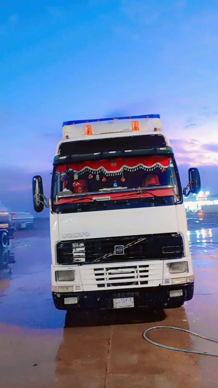 إسلام وعليكم للبيع فالفو شخاطه موديل 2000 محرك محدث 2002 شرط گير شاصي محرك اگسل شرط  رقم بصره السعر 90 وبيها مجال بس الشراي يتصل ***********
