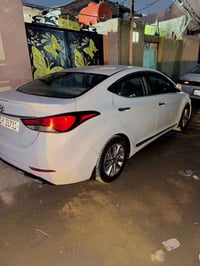 النترا • ٢٠١٥ • فتحة سقف