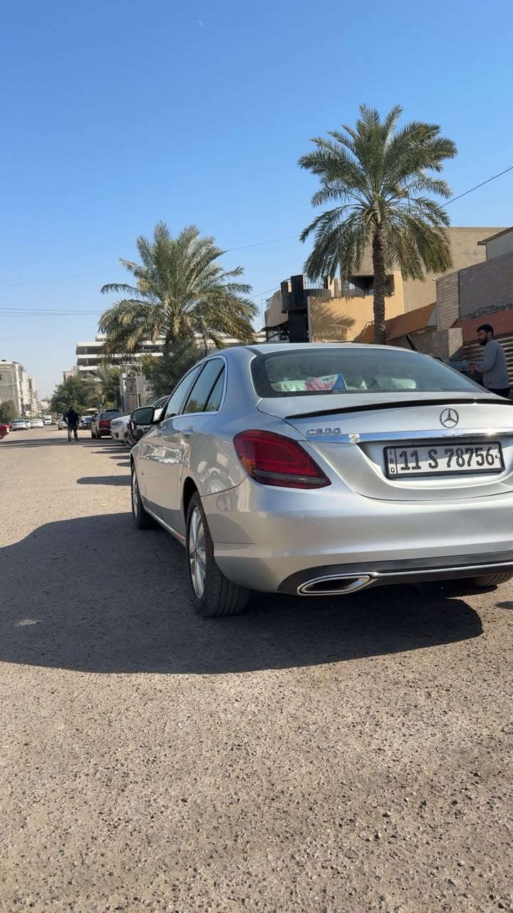 سلام عليكم:
للبيع سياره مارسيدس C300 4MATIC الموديل 2021
وارد امريكي بدون ايرباك بدون دواخل سياره نظيفه جداً 

مواصفات:- شاشه كبيره/كشن جلد خزن ميموري/رادارات/كامره 360/ صندوق كهرباء/ فتحة سقف/ عدسات زينون/ نظام ترحيب/ اربع ابواب بصمه/ شفتات ستيرن/ كشن تدفئه/ ستيرن تدفئه/ ديشبول دجتال خمس وضعيات/ ستيرن كهرباء/ وبعد بيها هوايه مواصفات ممذكوره 

سياره ماشيه ٤٦ الف كيلو والسياره صفر مسج 

الحادث:- ربع بنيد صبغ وصندوق تبديل فقطط 
الكير والمكينه ممفتوحات يعني مكفول
تخم تاير جديد 

"السعر" (270)
للاستفسار الاتصال على الرقم 
***********
***********
