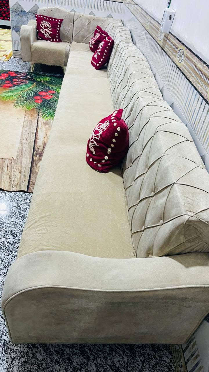 السلام عليكم تخم نضيف للبيع 
السعر 225بيه مجال ..هه‍***********
