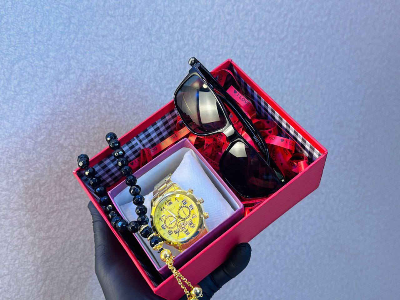 لقد رأيتُ في عينيّه كيف يُمكنني أن
أكون مِحوَّر حياة شَخص ما ♥️.

بوكس هدية رجالي انيق وجذاب ✨😍🎁

يحتوي البوكس على ....

نظارات 👓 😎 تحمي عيونه من الشمس والنسوان 😎🎁

ساعة ثلاث الوان 
فضي اسود ذهبي ✨🎁

سبحة تحلي ايدة وتزيده فخامة ✨🎁

البوكس مع التغليف وكارت معايدة حسب الطلب ✨ 😍 

السعر 14الف

توصيل جميع المحافظات 4 الاف


**إذا كنت صاحب هذا الإعلان وتريد حذفه لأي سبب، رجاءا أرسل رسالة إلى الدعم الفني**