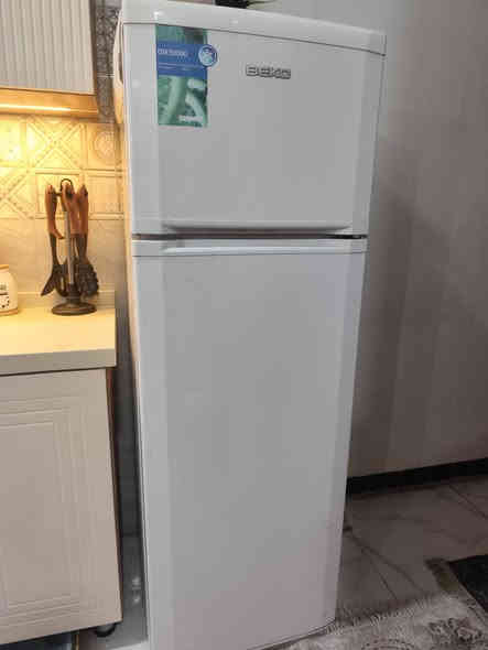 ثلاجة ومجمدة للبيع 
سعر الوحدة ب150 وبيها مجال 
مكان بغداد المنصور 
الشراي يتصل على الرقم ***********
