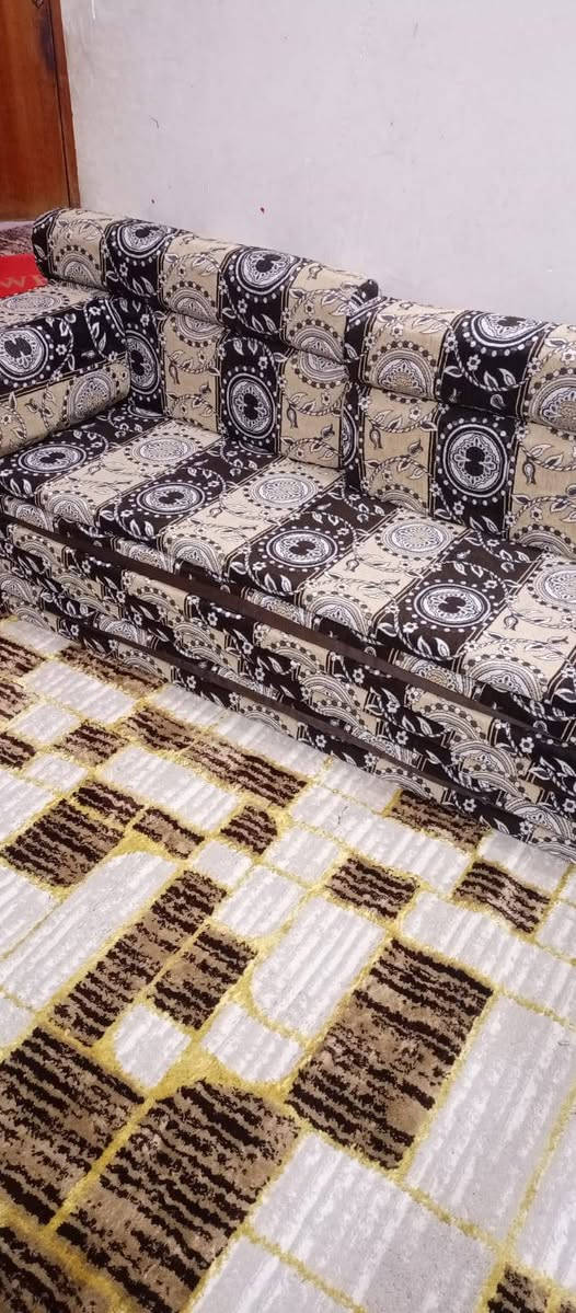 متوفر جلسات عربيه جديد بسعر مناسب جميع القياسات للتواصل ***********
واتساب
