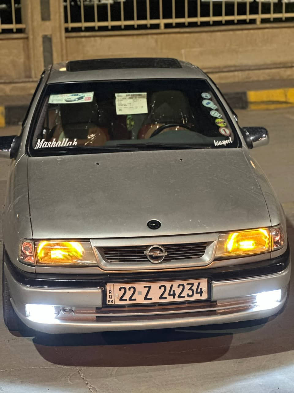 سلام عليكم 
سياره أوبل فكترا 
موديل 93
سنويه وهزه كلها جديد
رقم ألمانيا جديد 
محرك نيسان 18
تبريد وتدافئه شغال
المكان موصل السعر 55
بيه مجال بسيط 
الاتصال ***********
