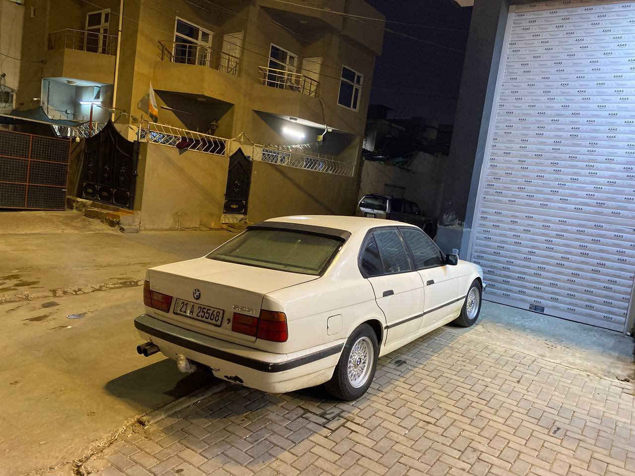 لبيع فروشتن bmw موديل 1992
65مجال سةيارةكة 525گير ئوتةماتيكة  فول فولة ٣پارجةي سبوغة گيرو مةكينة بةشةرت رةقةم سليمانية سةنةوي بةناوي خومةوةية تا ٢٠٣٠تازةية ***********
