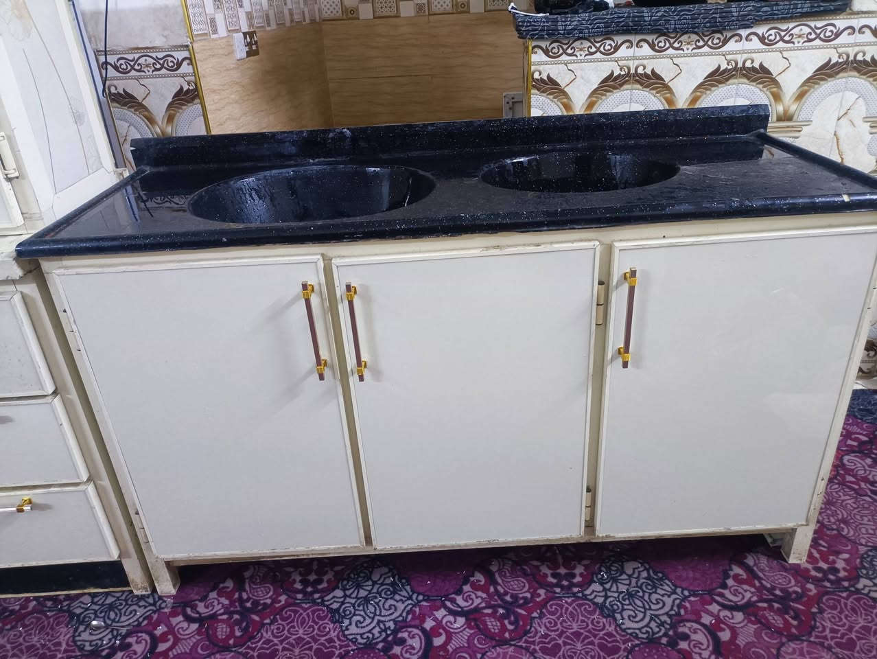 كاونتر تزكام ٣قطع اخو الجديد
الشراي يتصل مكاني بغداد 
***********
موجود واتساب
