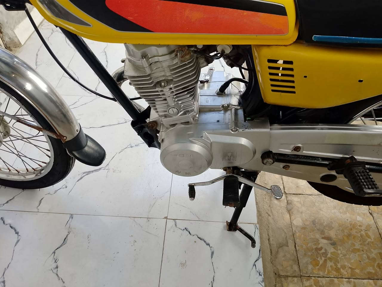 السلام عليك دراجة للبيع السعر 650 وبيها مجال بدون اوراق المكان المشرح ....


**إذا كنت صاحب هذا الإعلان وتريد حذفه لأي سبب، رجاءا أرسل رسالة إلى الدعم الفني**