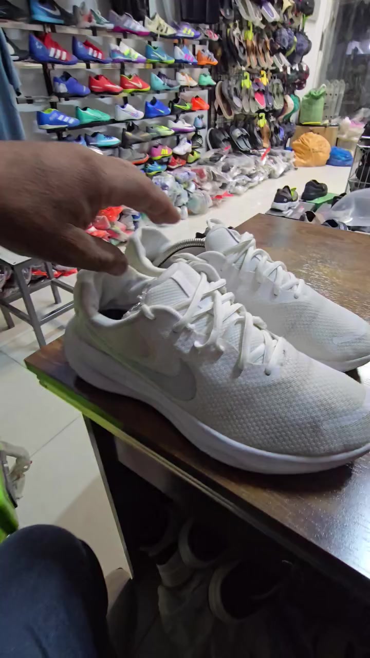 باله اوربي نظافه فول الأسعار داخل الفيديو 
العنوان ناصريه نهاية شارع الحبوبي قرب ابو حمزيه ركن منفذ المدار داخل الفرع محل علاء الحجامي مجاور مولد بيت شرهان يوجد خدمه توصيل جميع المحافظات


**إذا كنت صاحب هذا الإعلان وتريد حذفه لأي سبب، رجاءا أرسل رسالة إلى الدعم الفني**