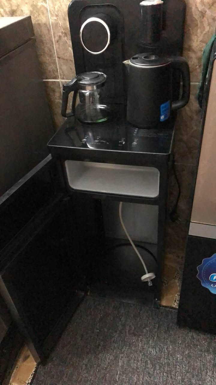 للبيع براد مع غلاياته جديد ما مستخدم ابد 
ب 150 
بغداد حي العامل


**إذا كنت صاحب هذا الإعلان وتريد حذفه لأي سبب، رجاءا أرسل رسالة إلى الدعم الفني**